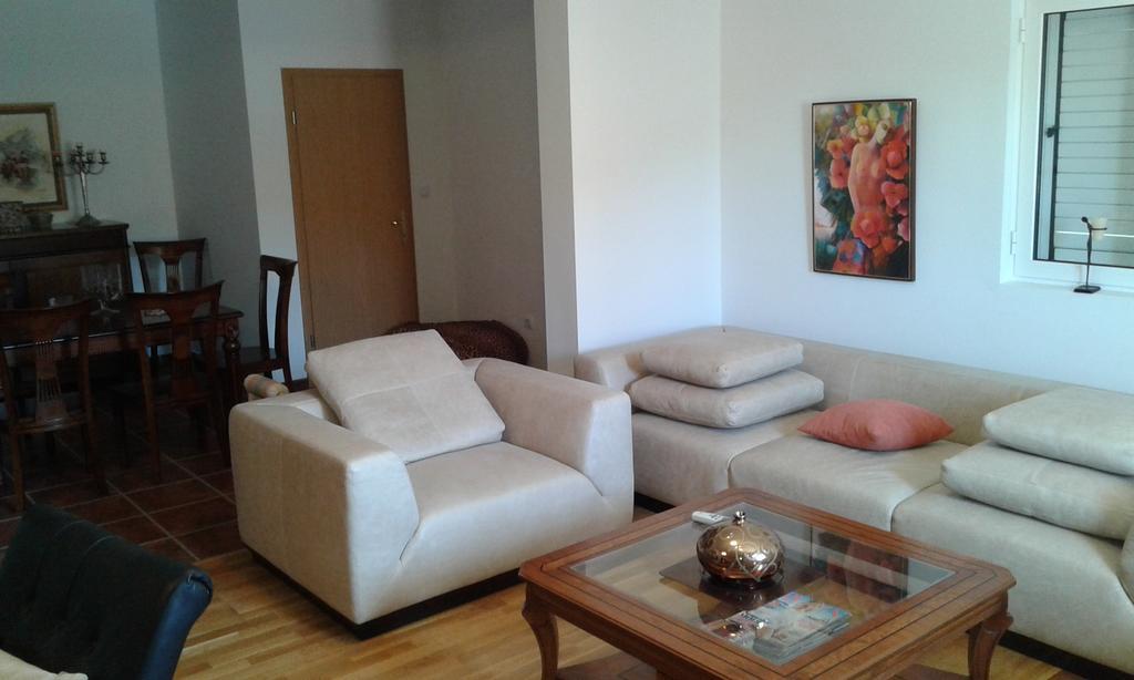Oro Apartments Petrovac na moru Zimmer foto