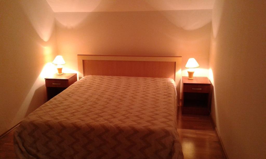 Oro Apartments Petrovac na moru Zimmer foto